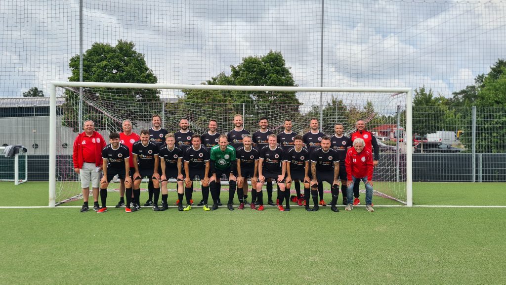 Gruppenbild der Ü32-Mannschaft in Ulm